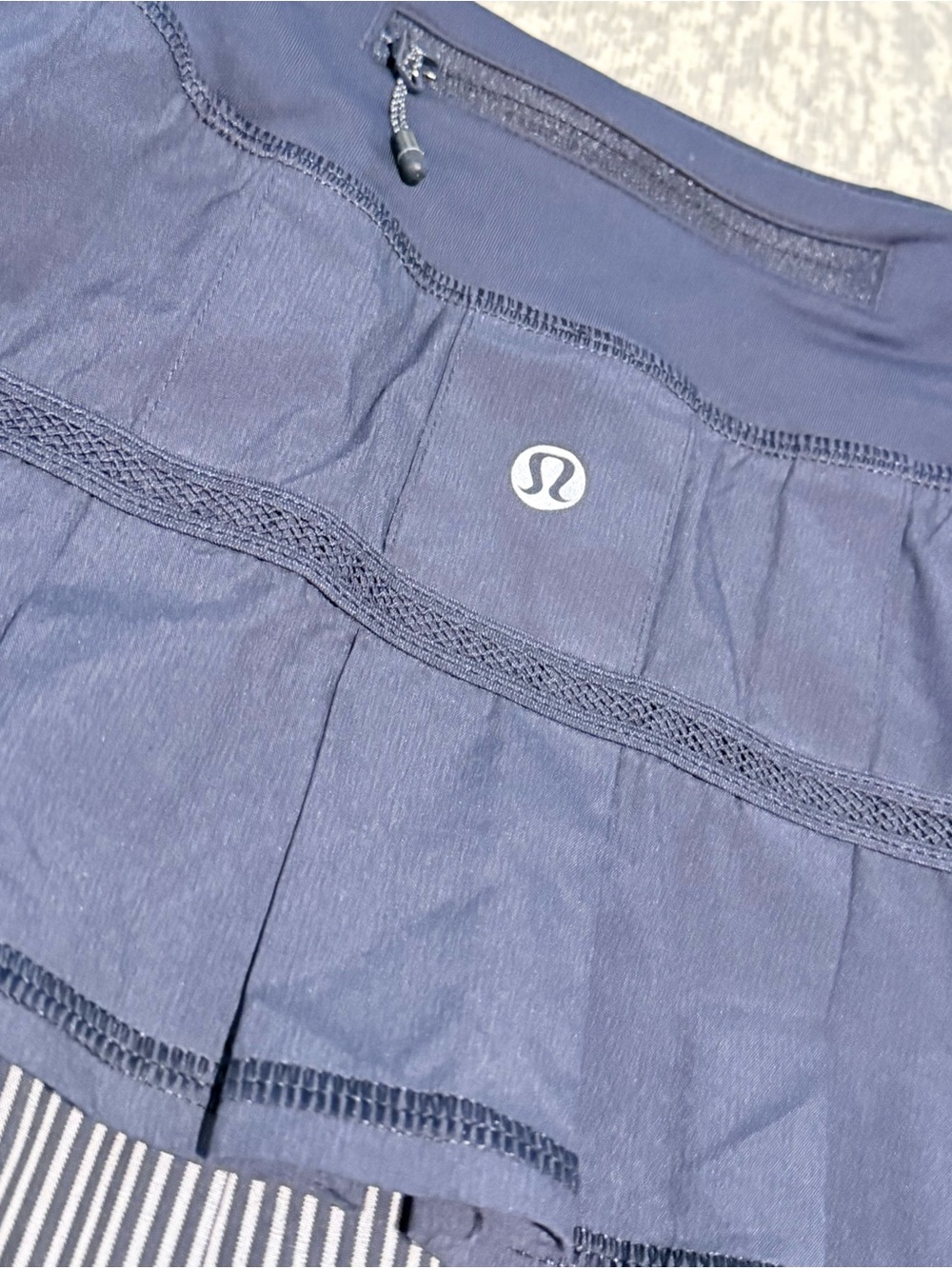 Lululemon /// Women’s Pleated Pace Setter Skirt - Inkwell - Size 4 - Picture 10 of 13